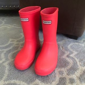 Girls hunter rain boots. Hot pink size 11